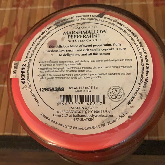 Slatkin & Co Marshmallow Peppermint 3 wick candle 14.5 oz - Picture 3 of 4